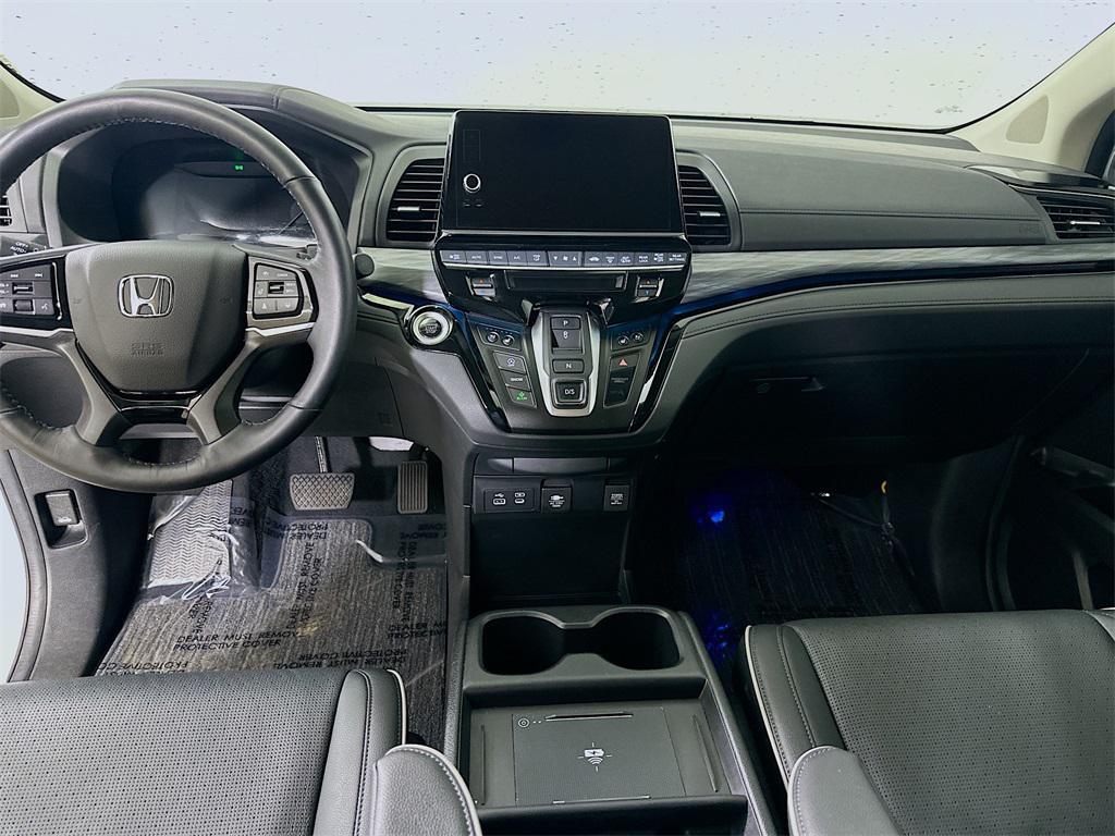 used 2025 Honda Odyssey car, priced at $44,500