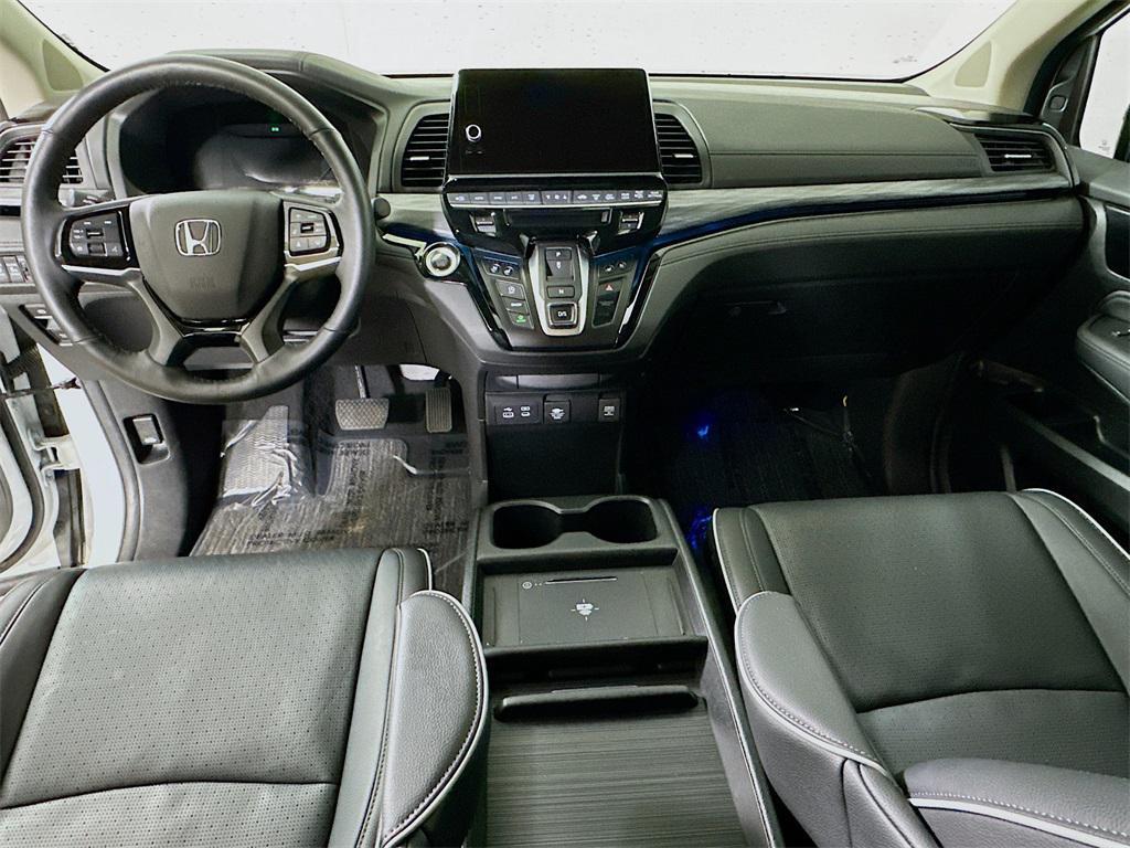 used 2025 Honda Odyssey car, priced at $44,500