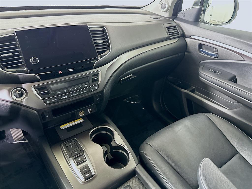 used 2022 Honda Pilot car, priced at $24,200