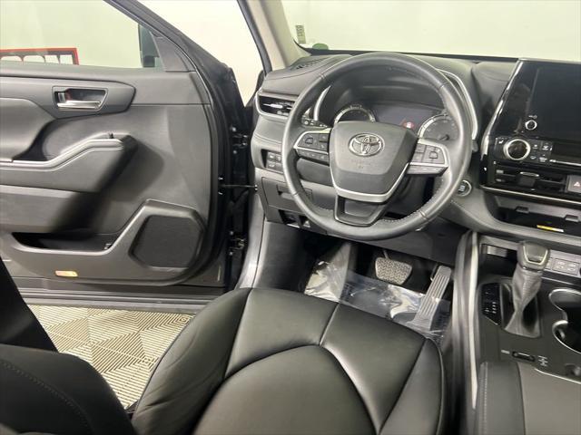 used 2023 Toyota Highlander car, priced at $32,577