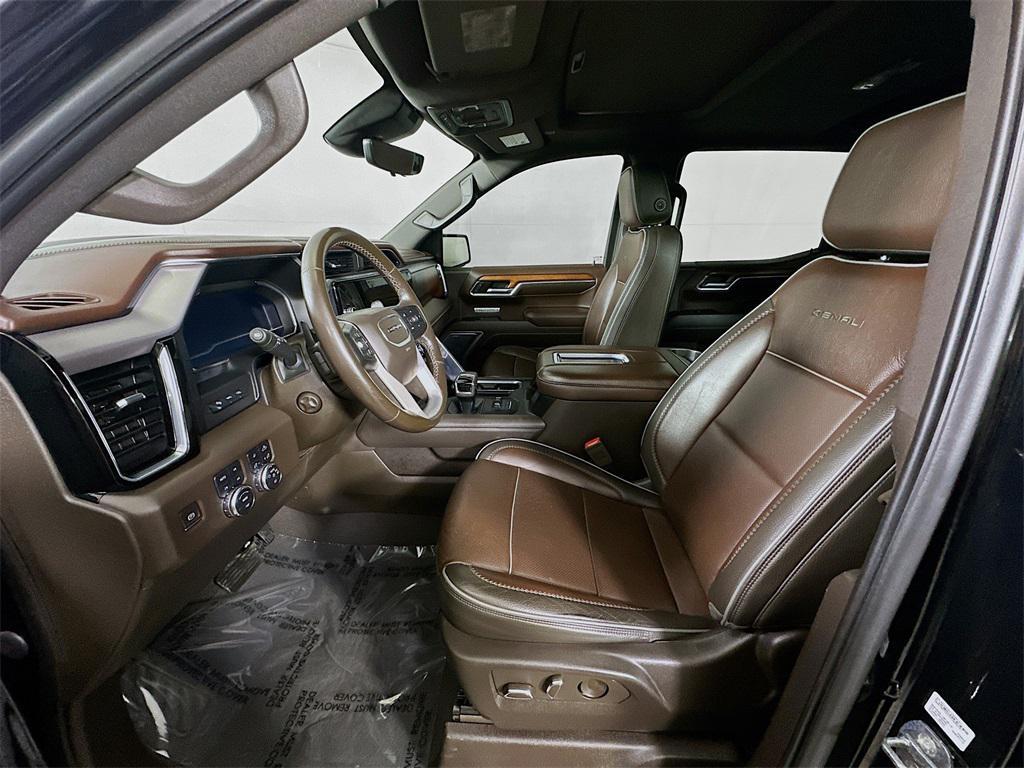 used 2022 GMC Sierra 1500 car, priced at $45,377