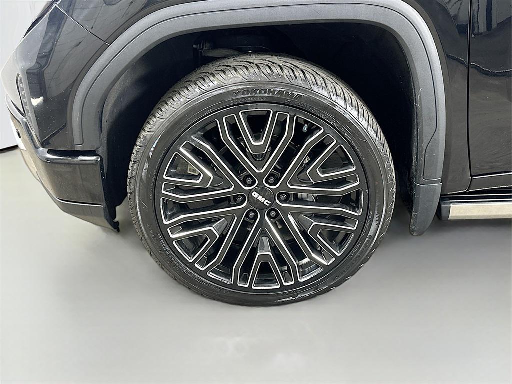 used 2022 GMC Sierra 1500 car, priced at $45,377