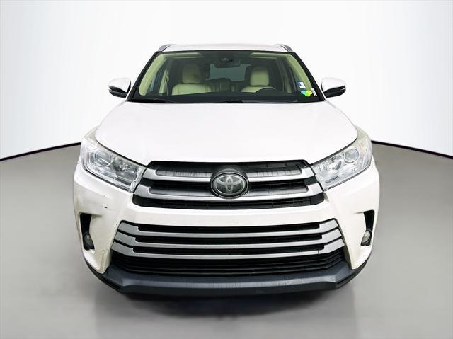 used 2019 Toyota Highlander car, priced at $21,489