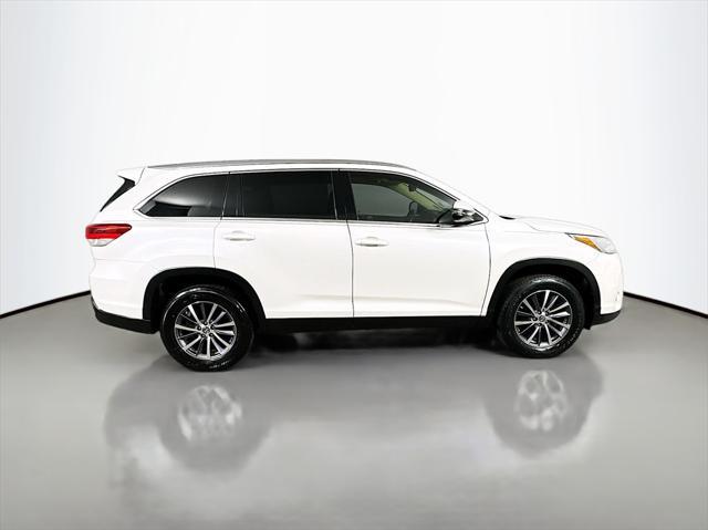 used 2019 Toyota Highlander car, priced at $21,489