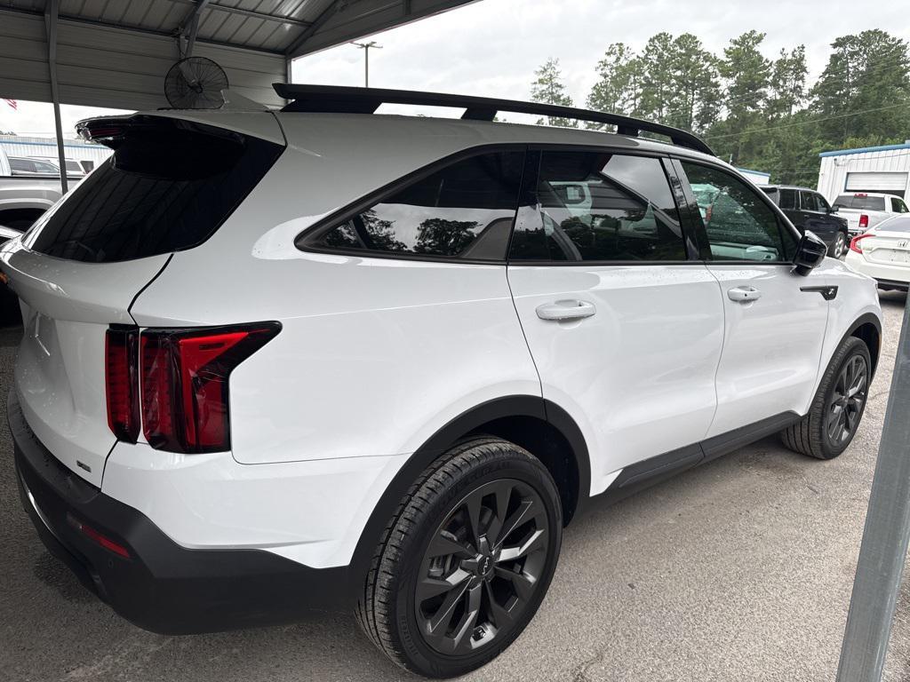 used 2023 Kia Sorento car, priced at $31,464