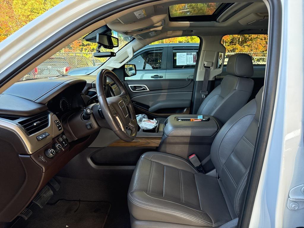 used 2019 GMC Yukon car, priced at $33,996