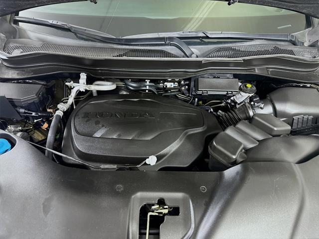 used 2022 Honda Pilot car, priced at $30,990