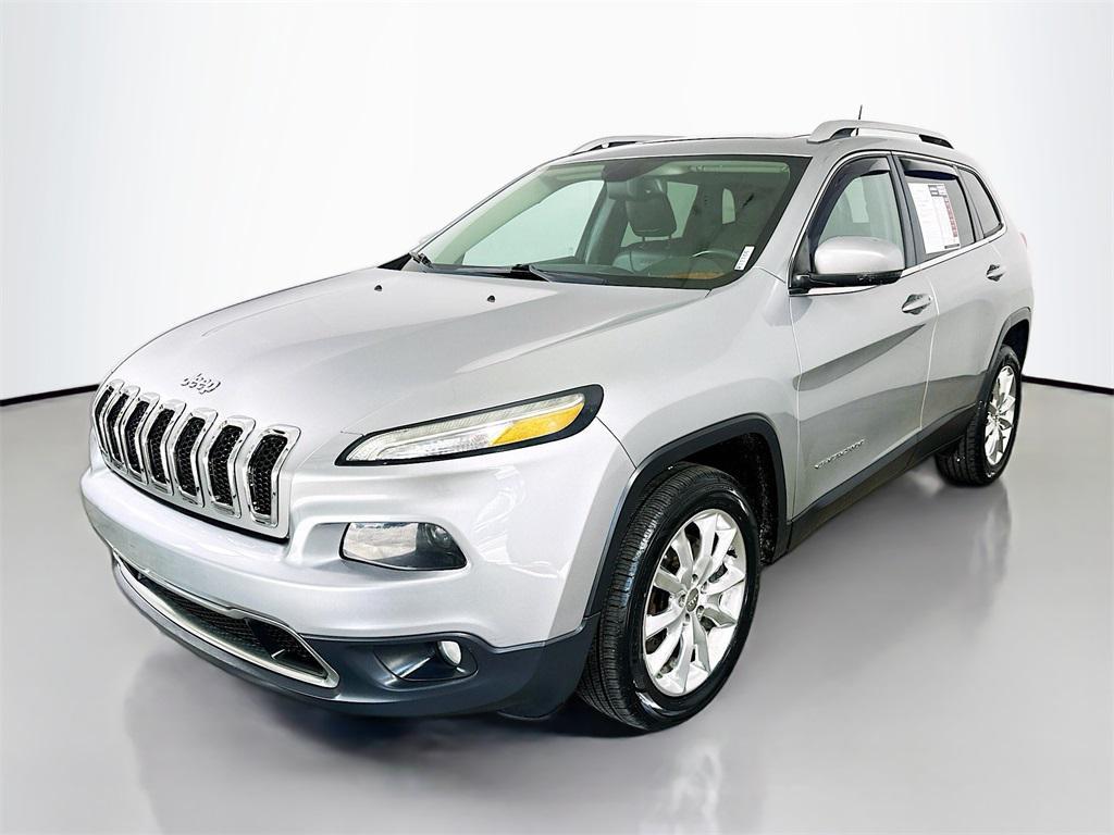 used 2016 Jeep Cherokee car, priced at $13,144