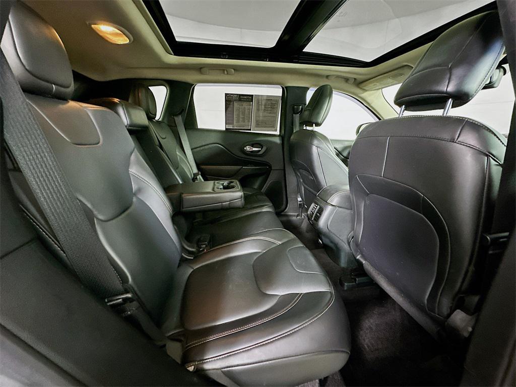 used 2016 Jeep Cherokee car, priced at $13,144
