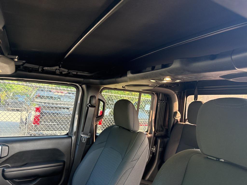 used 2021 Jeep Gladiator car, priced at $25,924