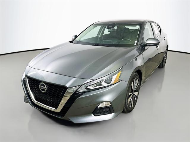 used 2022 Nissan Altima car, priced at $17,999