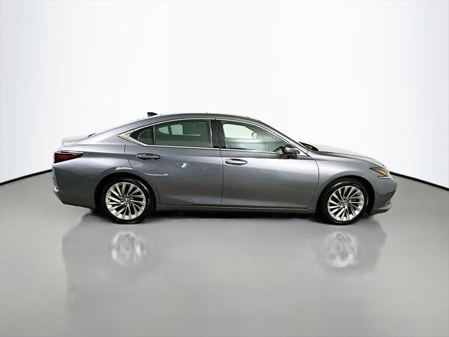 used 2021 Lexus ES 350 car, priced at $32,200