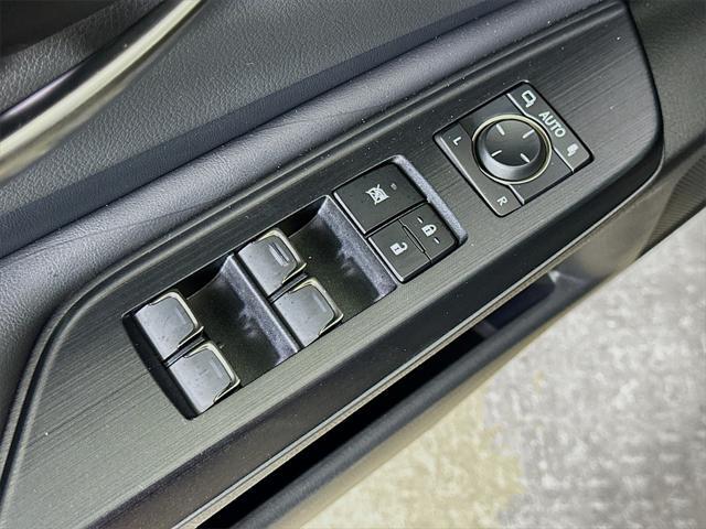 used 2021 Lexus ES 350 car, priced at $32,200
