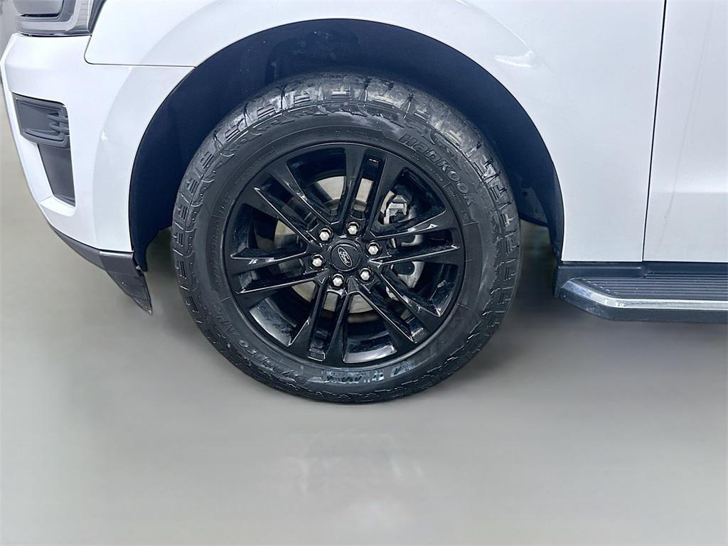 used 2022 Ford Expedition car, priced at $32,900