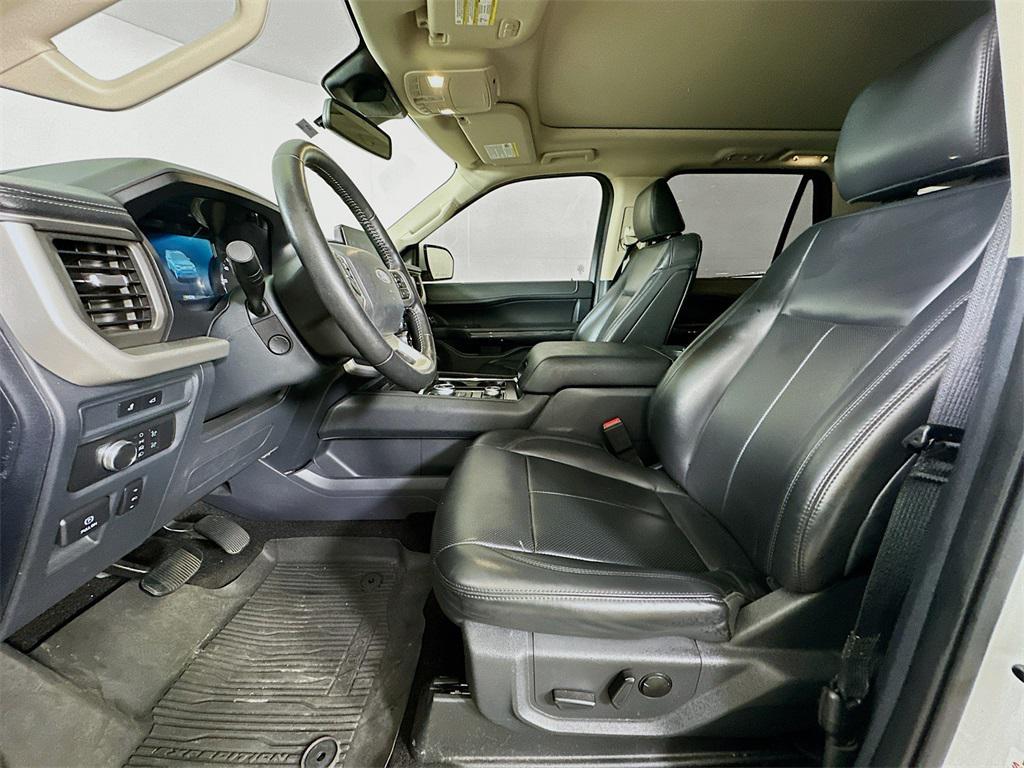 used 2022 Ford Expedition car, priced at $32,900