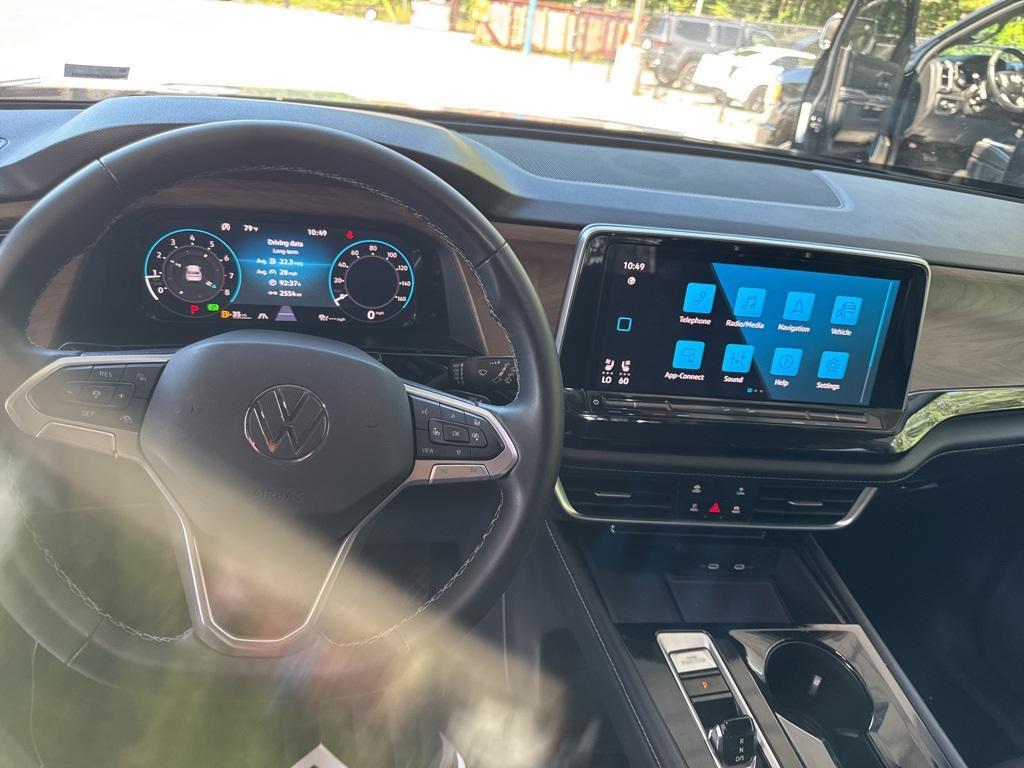 used 2024 Volkswagen Atlas car, priced at $28,860