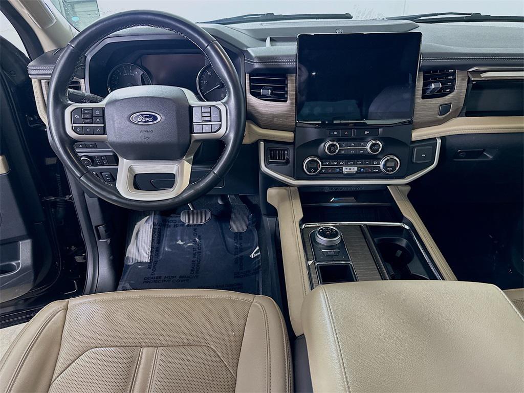 used 2024 Ford Expedition car, priced at $41,500
