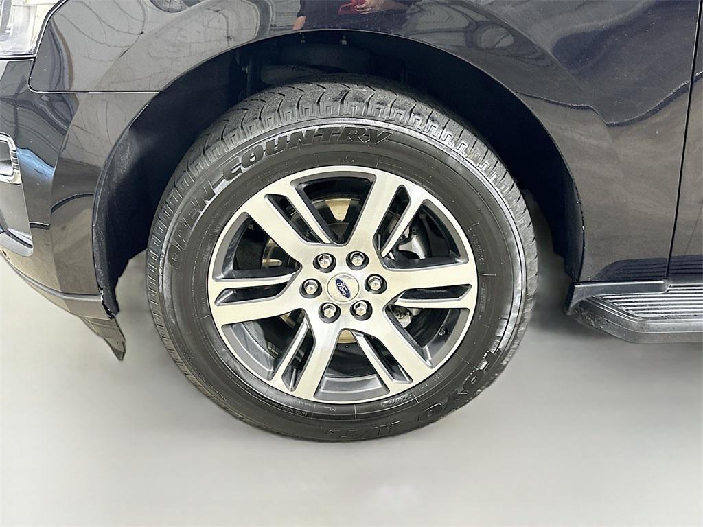 used 2024 Ford Expedition car, priced at $41,500