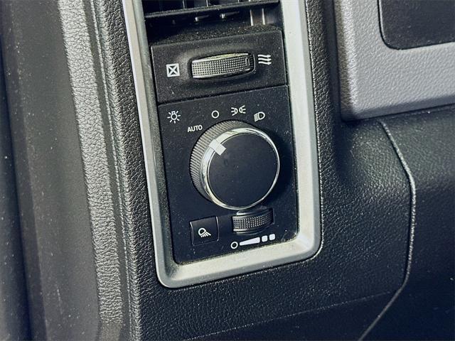 used 2020 Ram 1500 Classic car, priced at $23,999