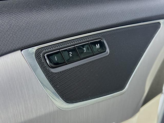 used 2021 Volvo XC90 car, priced at $28,999