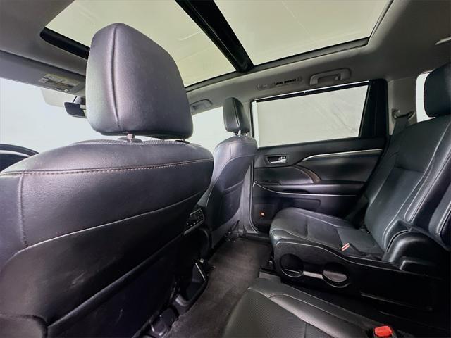 used 2017 Toyota Highlander car, priced at $18,488