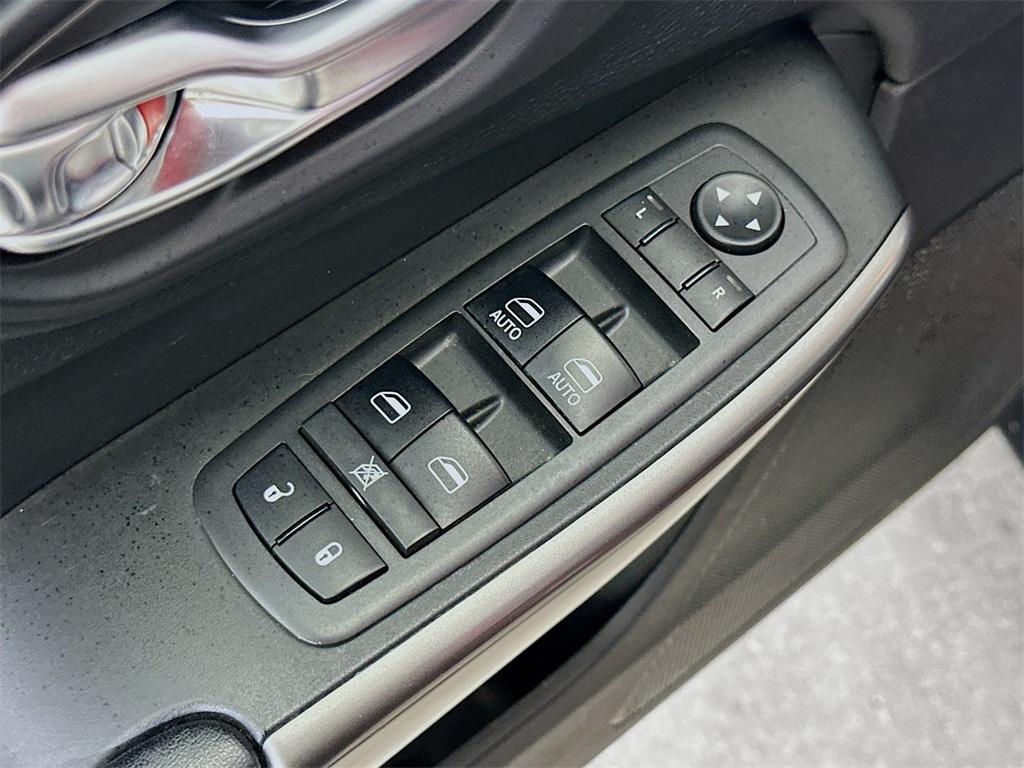 used 2019 Jeep Cherokee car, priced at $14,573