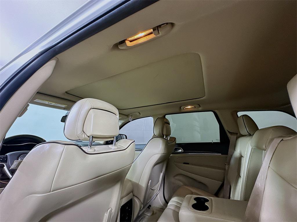 used 2015 Jeep Grand Cherokee car, priced at $14,781