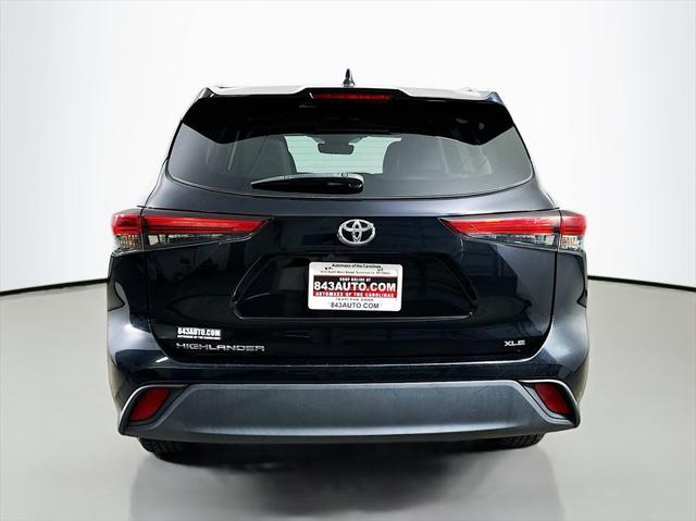 used 2020 Toyota Highlander car, priced at $27,900