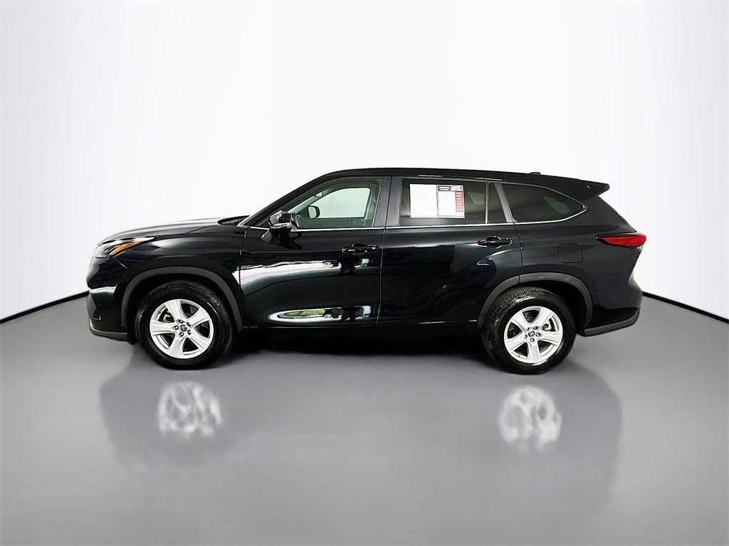 used 2023 Toyota Highlander car, priced at $29,377