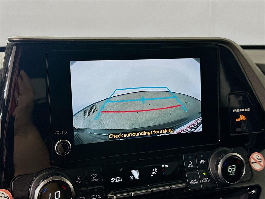 used 2023 Toyota Highlander car, priced at $29,377