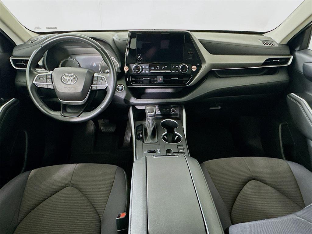 used 2023 Toyota Highlander car, priced at $29,377