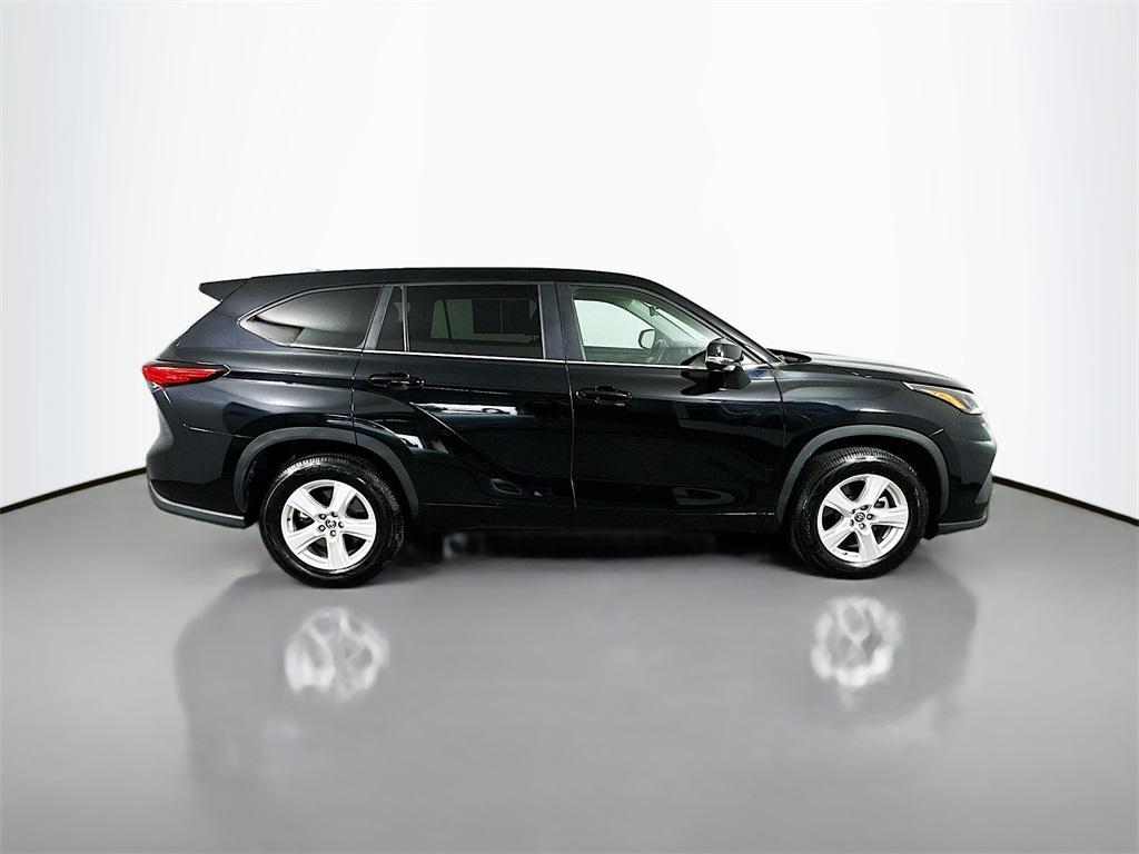 used 2023 Toyota Highlander car, priced at $29,377