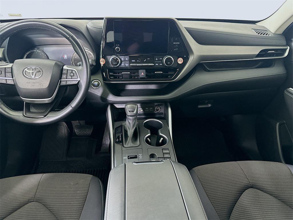 used 2023 Toyota Highlander car, priced at $29,377