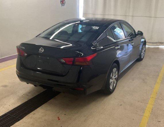 used 2019 Nissan Altima car, priced at $15,999