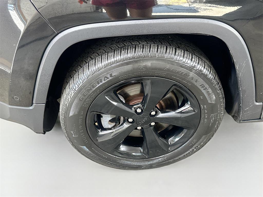 used 2017 Jeep Cherokee car, priced at $14,400