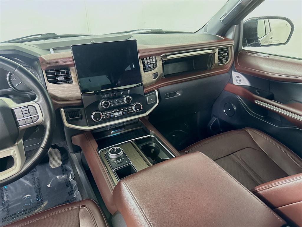 used 2024 Ford Expedition car, priced at $42,830