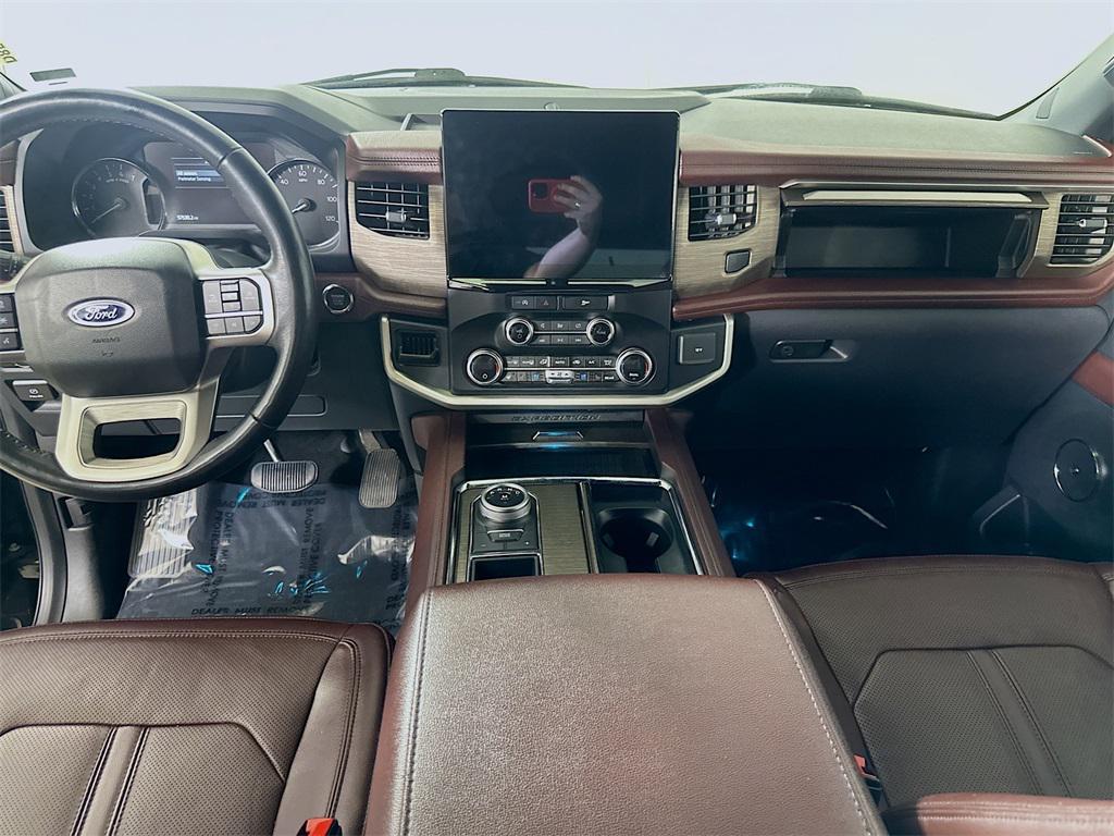 used 2024 Ford Expedition car, priced at $42,830