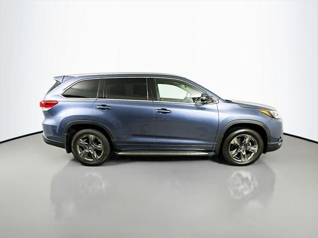 used 2018 Toyota Highlander car, priced at $26,999