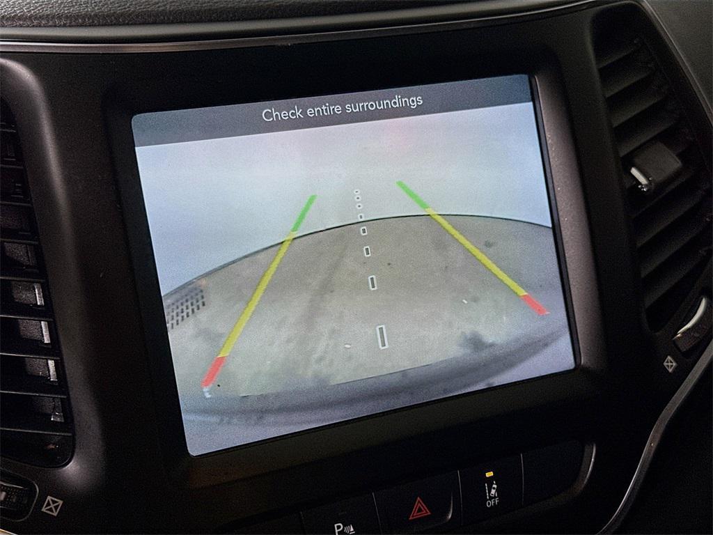 used 2021 Jeep Cherokee car, priced at $14,135