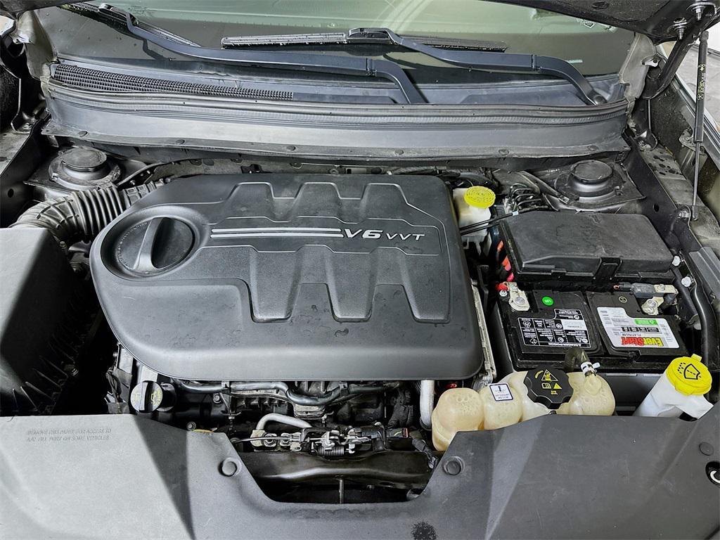 used 2021 Jeep Cherokee car, priced at $14,135