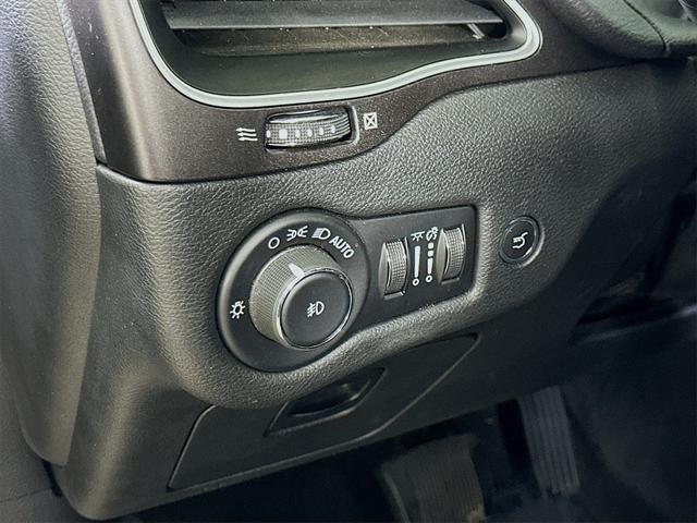 used 2019 Jeep Cherokee car, priced at $18,600