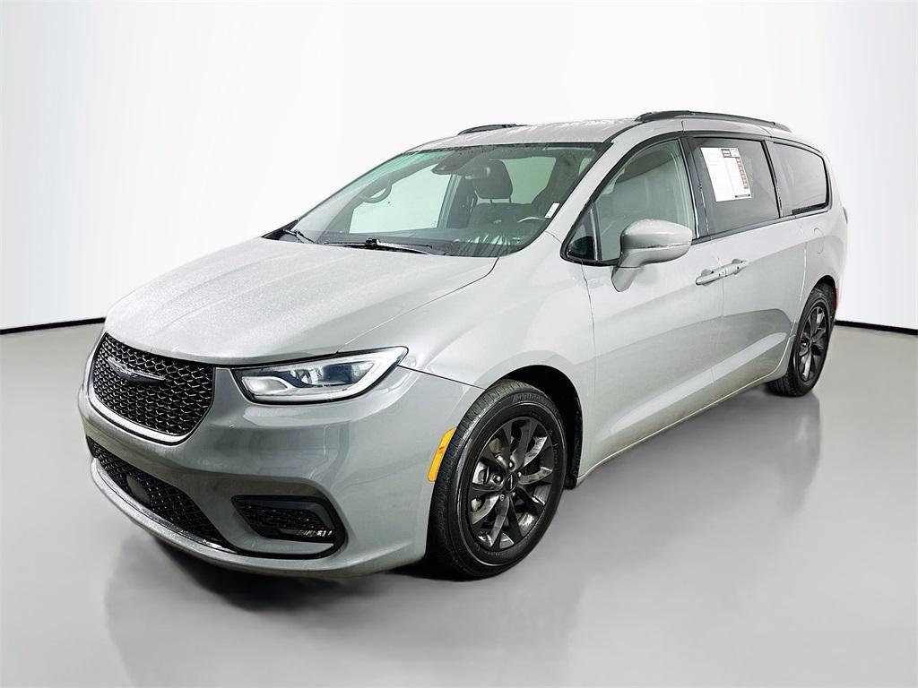 used 2021 Chrysler Pacifica car, priced at $17,209