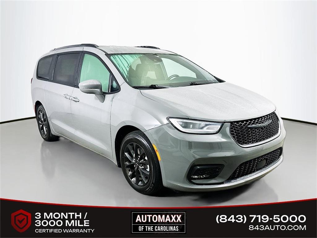 used 2021 Chrysler Pacifica car, priced at $17,209