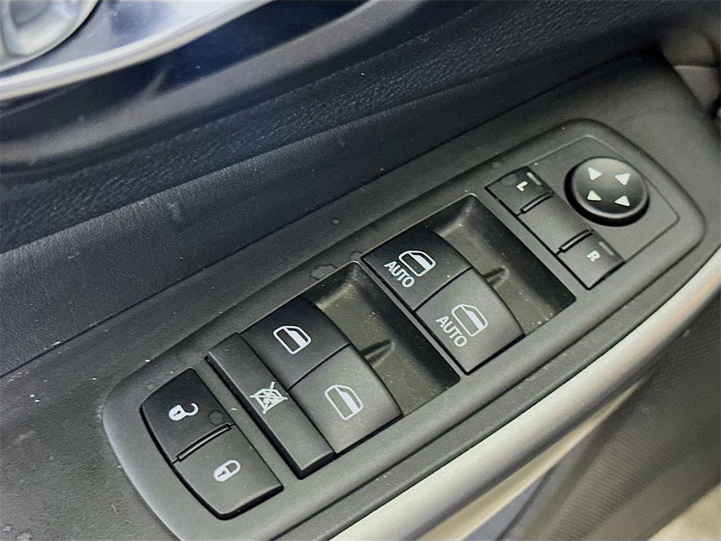 used 2021 Jeep Cherokee car, priced at $15,997