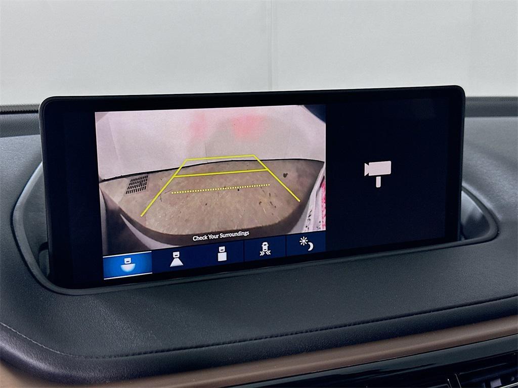 used 2022 Acura MDX car, priced at $32,918