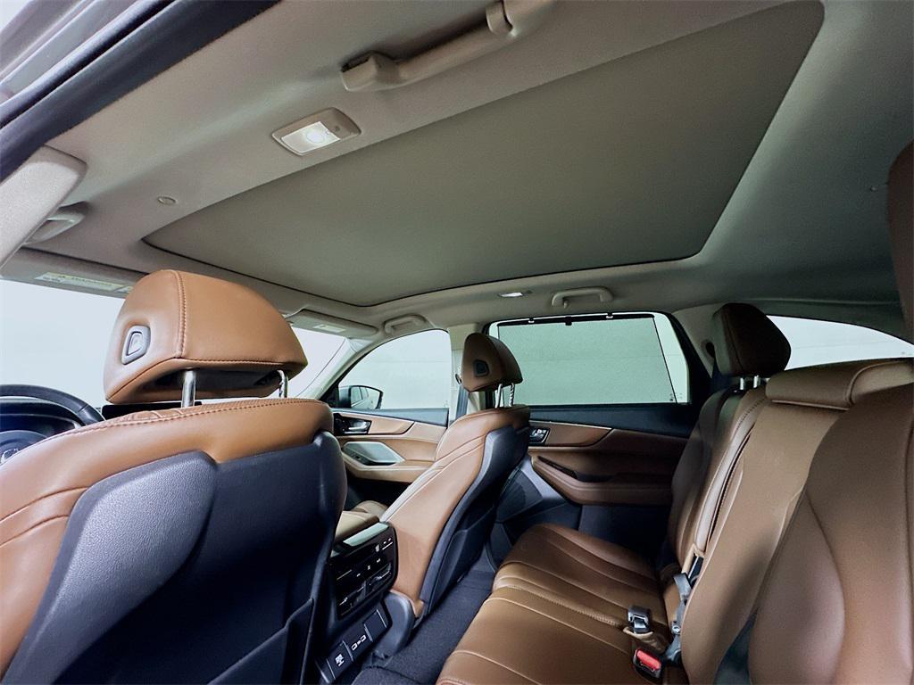 used 2022 Acura MDX car, priced at $32,918