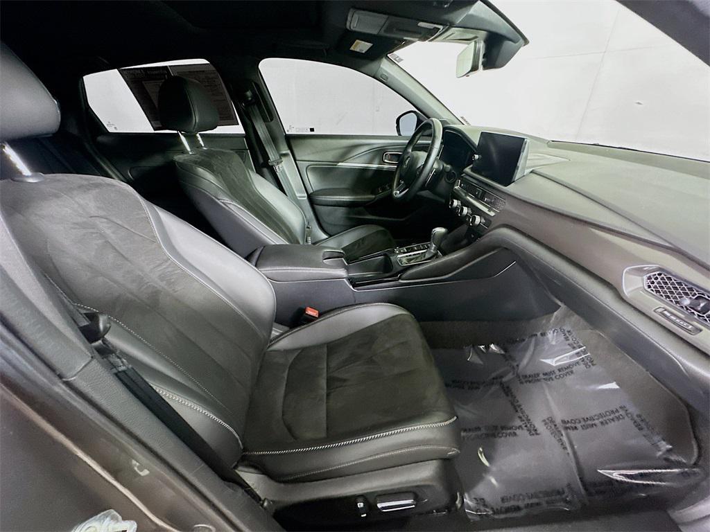 used 2025 Acura Integra car, priced at $30,500