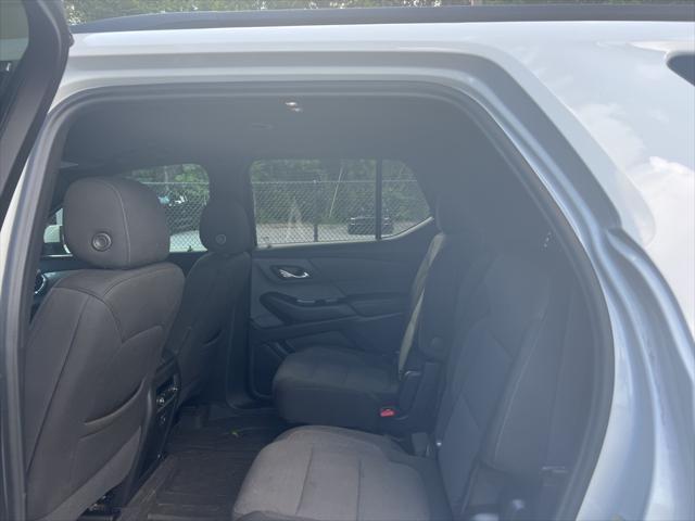 used 2023 Chevrolet Traverse car, priced at $28,995