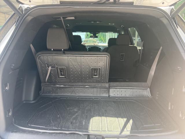 used 2023 Chevrolet Traverse car, priced at $28,995