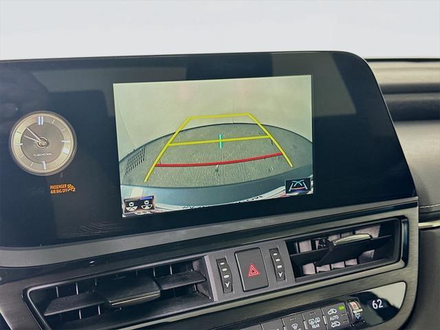 used 2022 Lexus ES 350 car, priced at $32,900